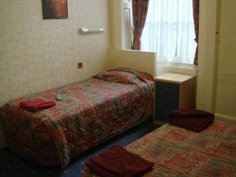 Hotel Upper Berkeley Hotel 3*